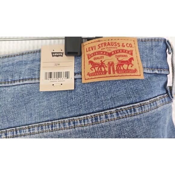 Levi's ~Woman Size 22W~ Blue Cut Off Shorts Mid Length Hypersoft Stretch NWT $49 - Picture 2 of 16